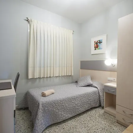 Hostal Badalona 2*