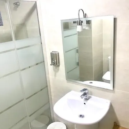 Hostal Badalona Guest house