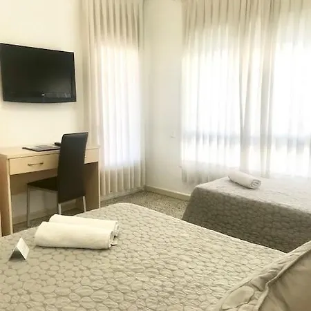 Hostal Badalona Guest house Badalona