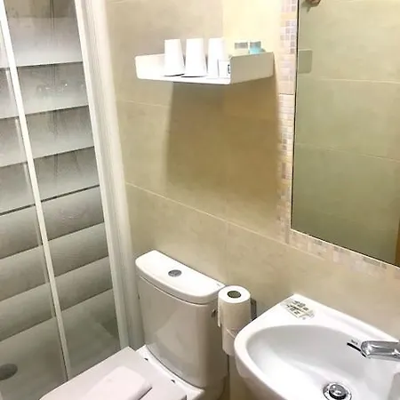 Guest house Hostal Badalona Badalona