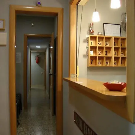 Hostal Badalona 2*
