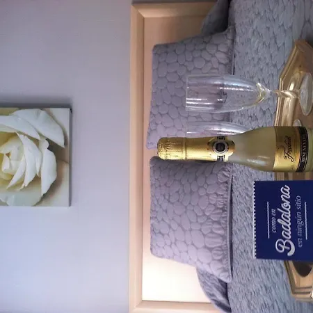 Hostal Badalona Guest house