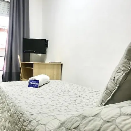 Hostal Badalona Maison d'hôtes Badalona